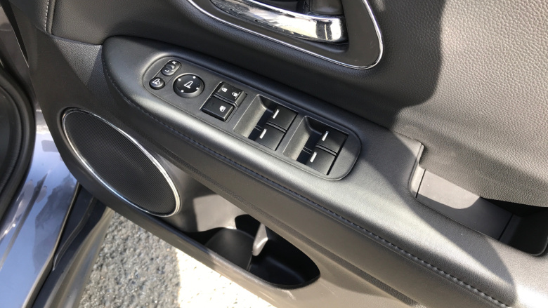 Honda HR-V 1.5 i-VTEC EX CVT 5dr Petrol Hatchback